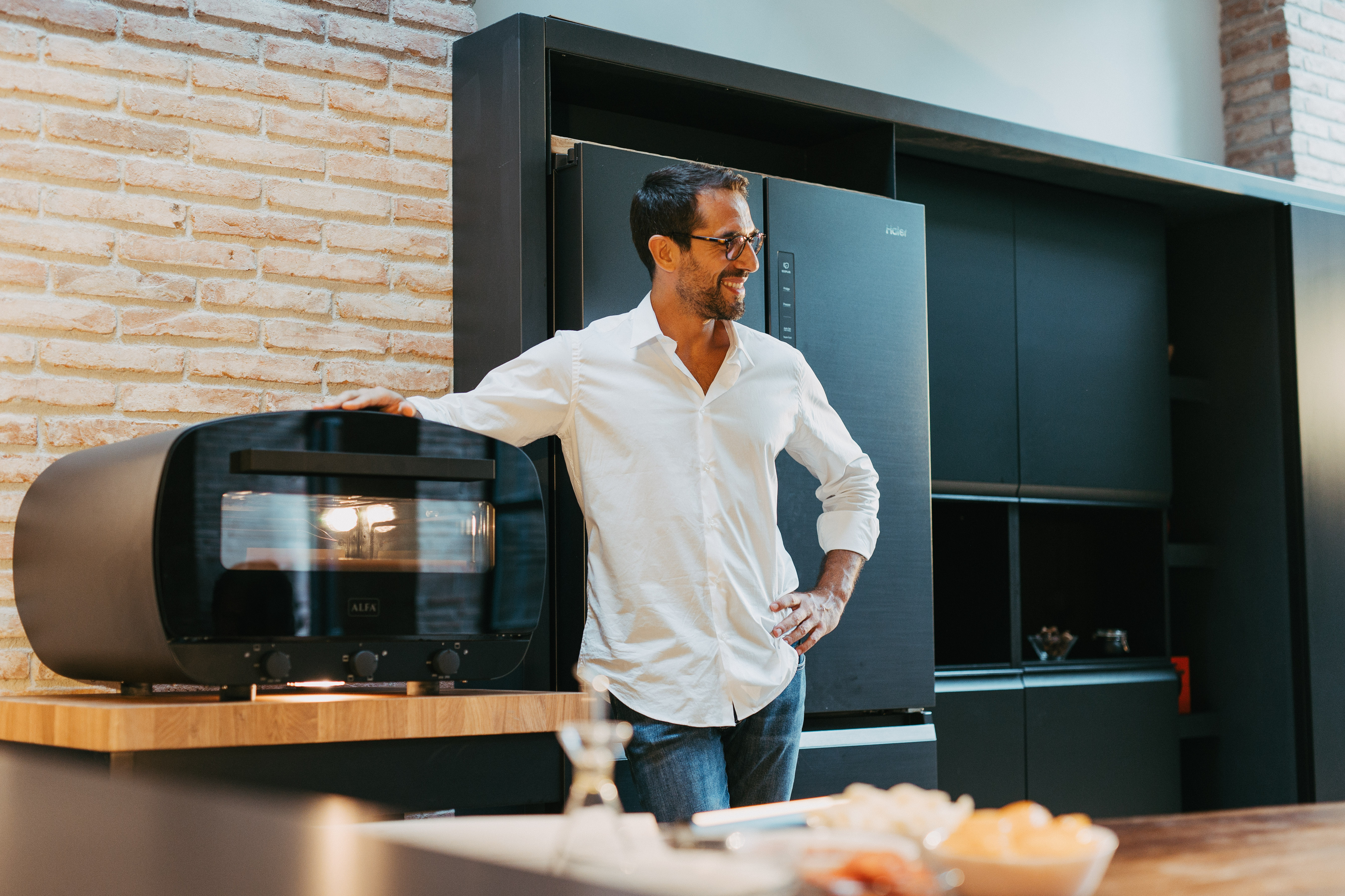 Urbe 40x40 electric pizza oven in grey finish, indoor certified